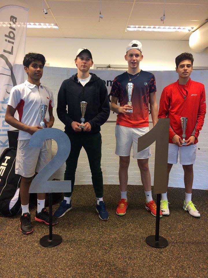 G16 double: gull til Leyton Rivera (lengst til høyre) og sølv til Amit Roopan (lengst til venstre).